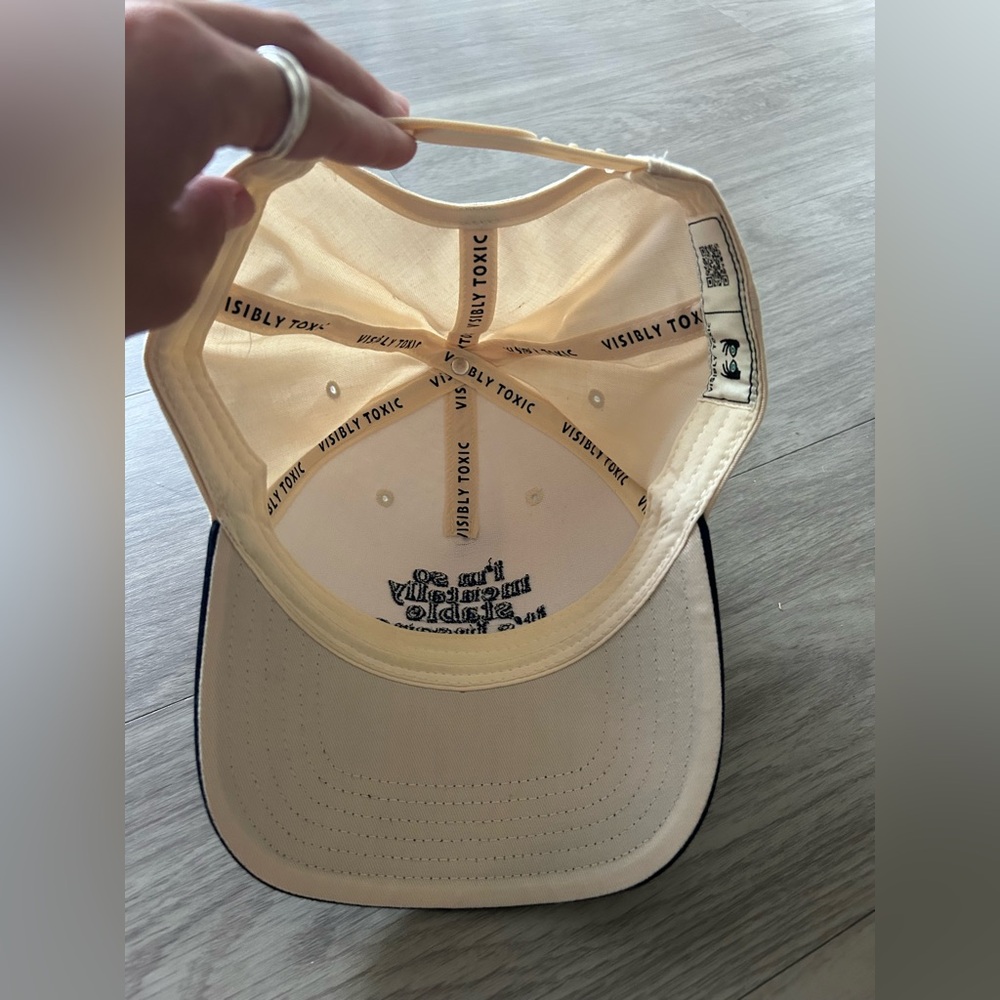 Two-Tone Statement Cap - Picture 2 of 2